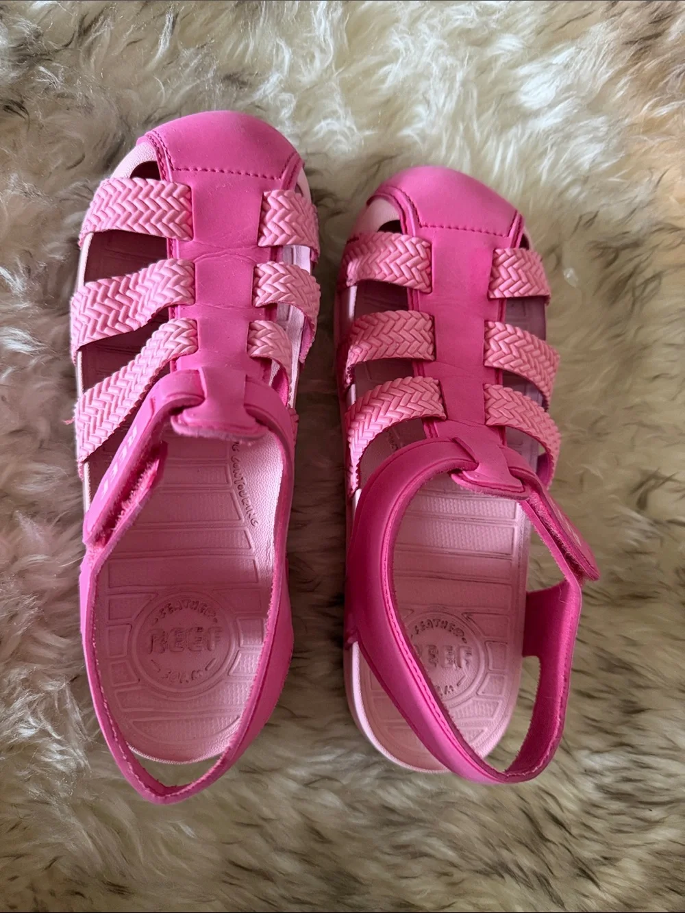 Reef Kids Pink Closed-Toe Sandals REEF water shoe beachy girls 3 foam croc like